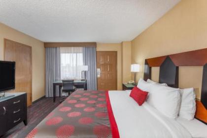 Ramada by Wyndham San Diego National City - image 11