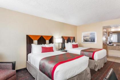 Ramada by Wyndham San Diego National City - image 13