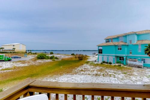 3 Bed 2 Bath Apartment in Navarre Beach - main image