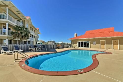 Emerald Hideaway Renovated Condo in Navarre Beach - image 2