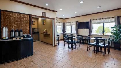 Best Western Inn Navasota - image 11