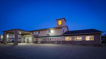 Super 8 by Wyndham Neillsville WI - image 2