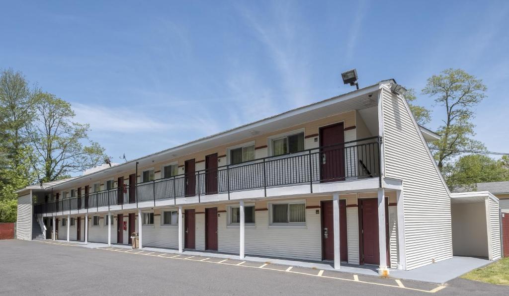 Red Roof Inn Neptune - Jersey Shore - main image