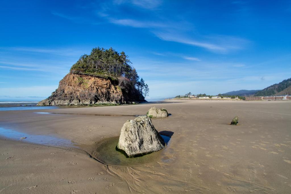 2nd Tee at Neskowin Village - image 4