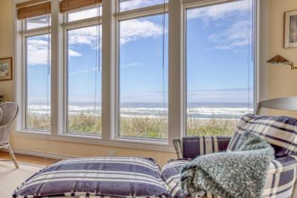 Oceanfront Retreat - image 11