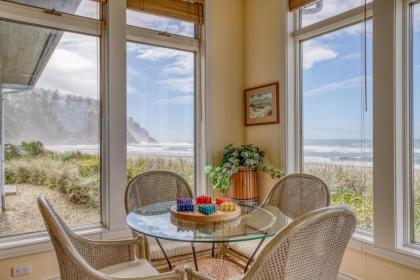 Oceanfront Retreat - image 12