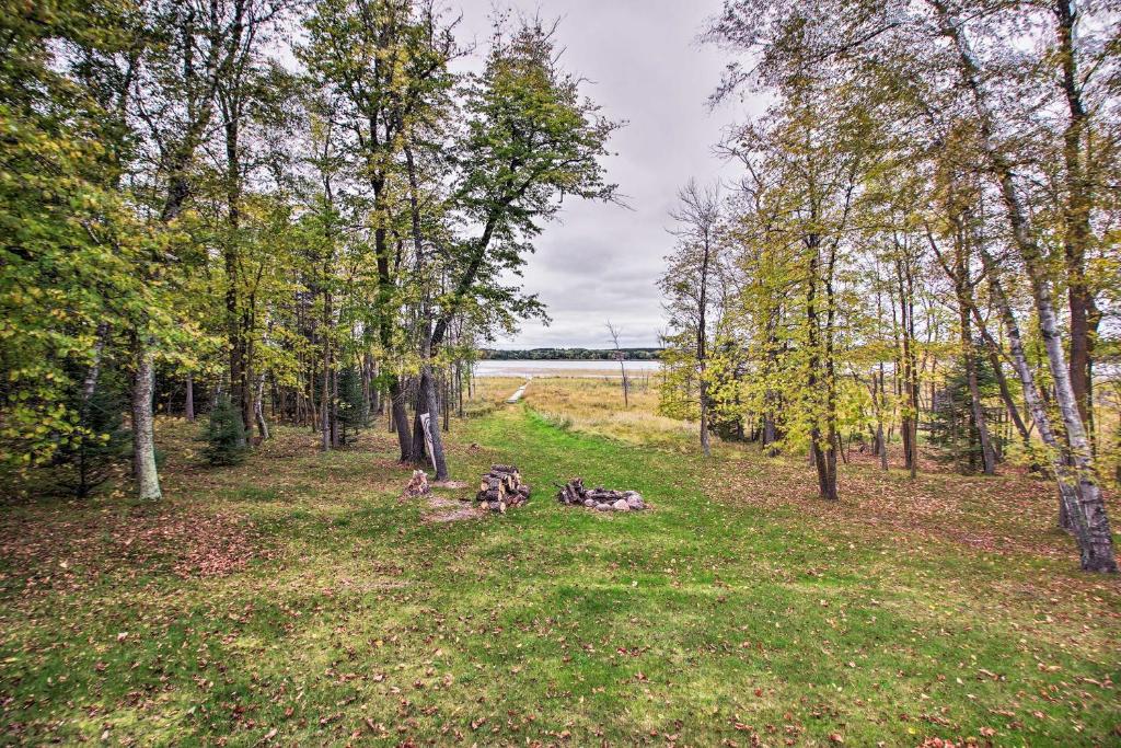 Lakefront Cabin with Private Deck Dock and Fire Pit! - image 6