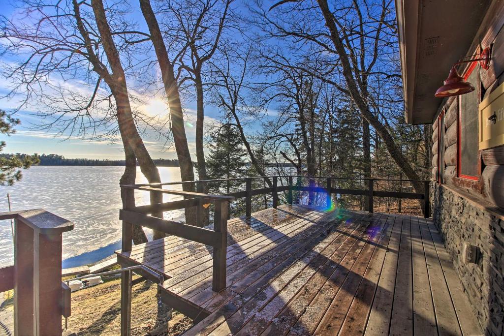 Serene Lakefront Cabin Private Boat Dock Balcony - image 2