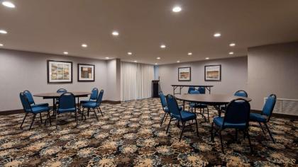 Best Western New Albany - image 13