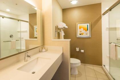 Fairfield Inn & Suites by Marriott Detroit Chesterfield - image 3