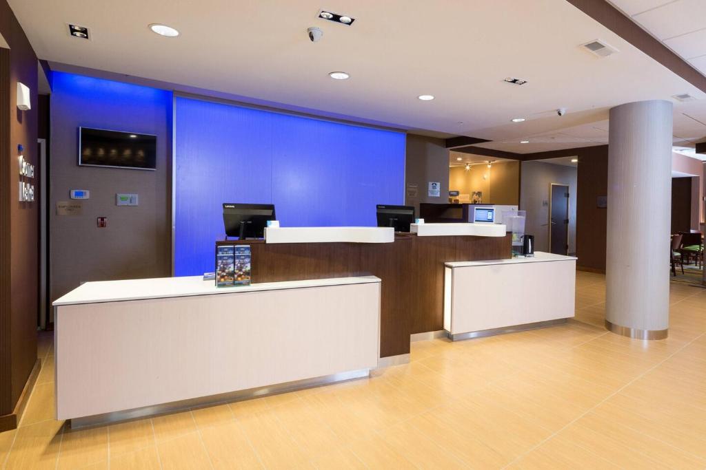 Fairfield Inn & Suites by Marriott Detroit Chesterfield - image 5