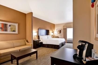 Holiday Inn Express Hotel & Suites Milwaukee-New Berlin an IHG Hotel - image 13