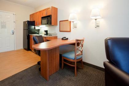 Candlewood Suites New Bern - image 10