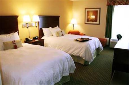 Hampton Inn New Bern - image 3