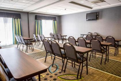 Comfort Suites New Bern near Cherry Point - image 3