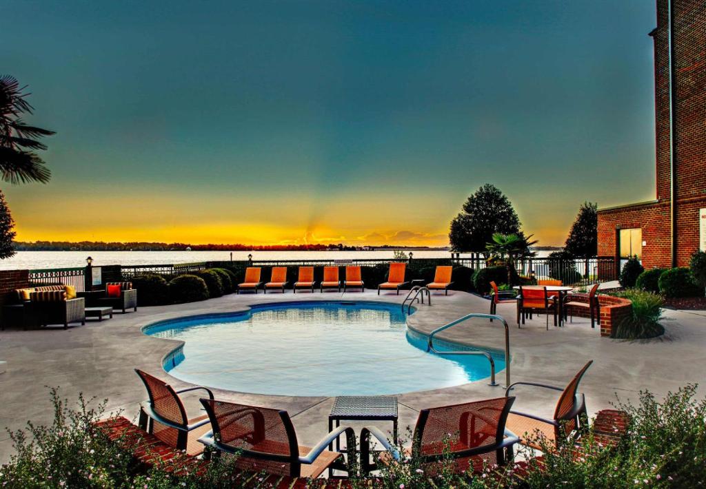 Courtyard by Marriott New Bern - image 5