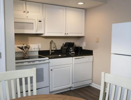 Scenic One Bedroom Villa along Neuse River in New Bern - image 13