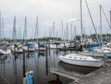 Family-friendly New Bern Suite Overlooking Neuse River - One Bedroom #1 - image 13