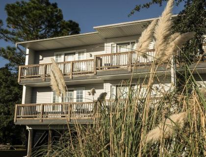 Family-friendly New Bern Suite Overlooking Neuse River - One Bedroom #1 - image 2