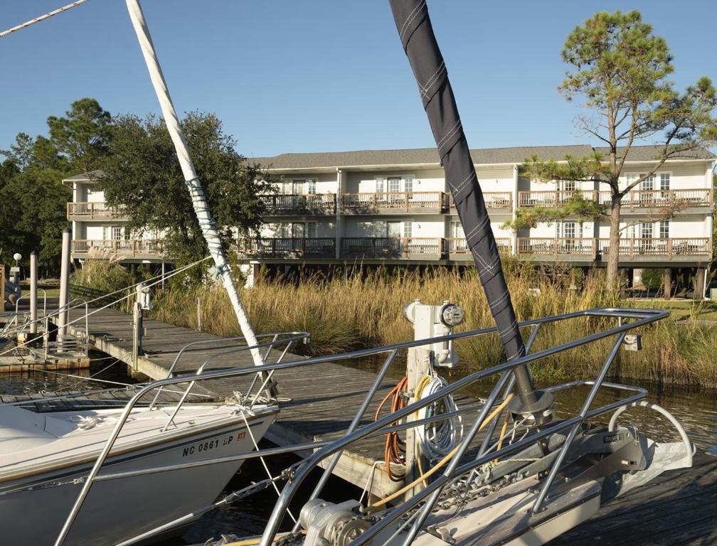 Family-friendly New Bern Suite Overlooking Neuse River - One Bedroom #1 - image 6