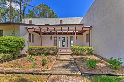 Updated Home with Dock 14 Miles to New Bern