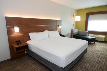 Holiday Inn Express Hotel & Suites New Boston an IHG Hotel - image 5