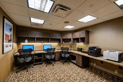 Fairfield Inn & Suites by Marriott New Braunfels - image 3