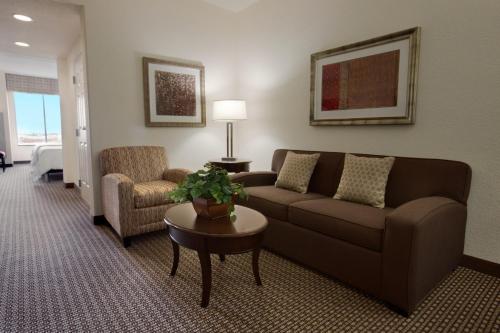 Hilton Garden Inn New Braunfels - image 4