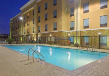 Hampton Inn & Suites New Braunfels - image 2