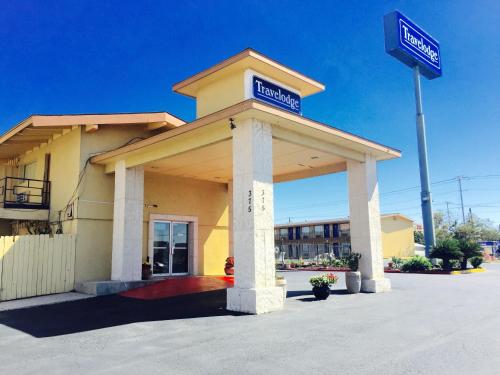 Travelodge by Wyndham New Braunfels - main image