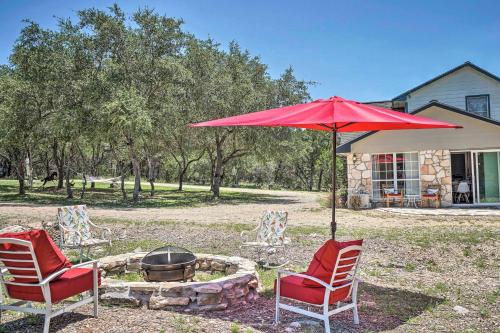 Modern Hill Country Cottage 13 Mi to Canyon Lake! - main image