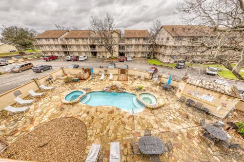 Hill Country River Condo - image 5