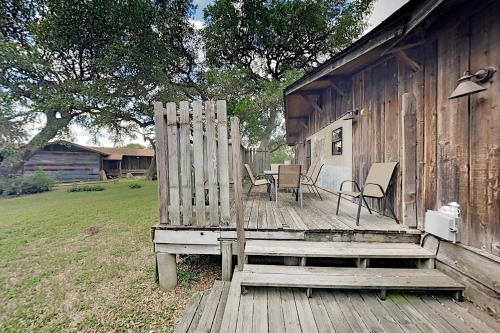 Hill Country River Oasis at the Old Goat House cabin - image 4