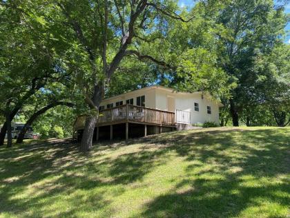 Riverfront Cottage - Guadalupe River Front - image 2