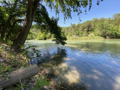 Riverfront Cottage - Guadalupe River Front - image 6