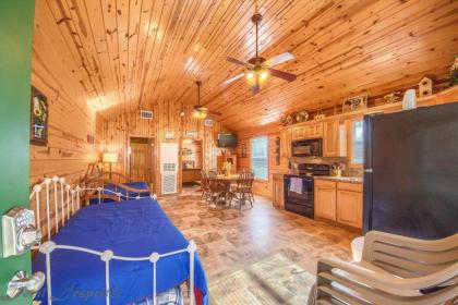 Sunflower Cabin RR9122SF New Braunfels Texas