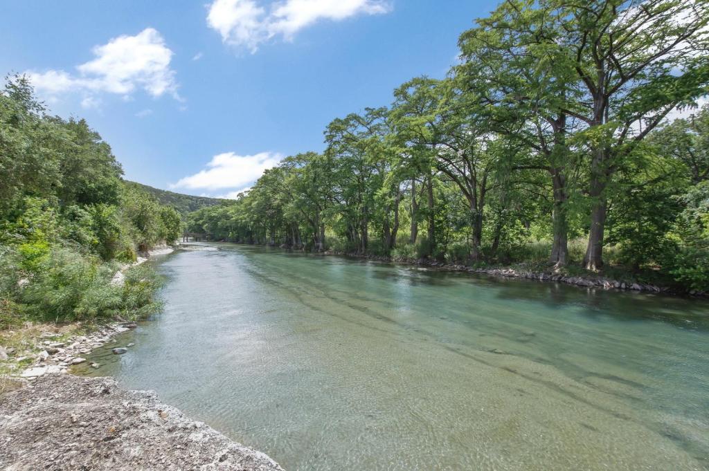 Guadalupe River Rock Retreat RR 9740 - main image