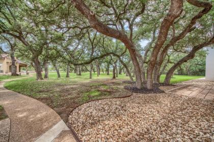 Hill Country Retreat BR 2230 - image 10