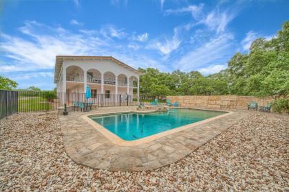 Hill Country Retreat BR 2230 - image 3