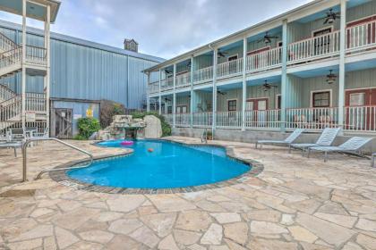 Quaint New Braunfels Condo with Community Pool! - image 17