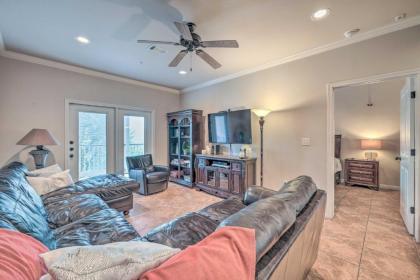 Quaint New Braunfels Condo with Community Pool! - image 2