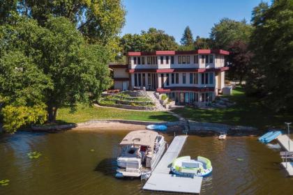 Waterfront Long Lake Home All Seasons Destination New Brighton Minnesota