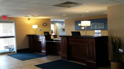 Holiday Inn Express & Suites New Buffalo MI an IHG Hotel - image 4