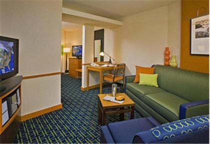 Fairfield Inn and Suites New Buffalo - image 6