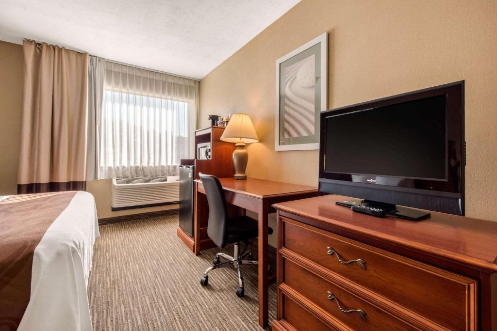 Quality Inn New Castle - image 7