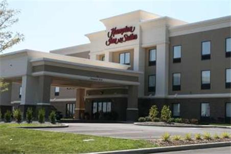 Hampton Inn & Suites New Castle PA - main image