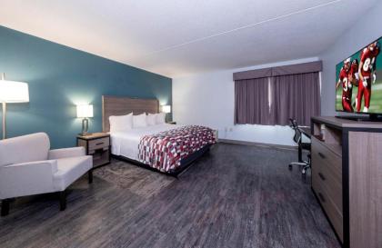 Red Roof Inn & Suites Wilmington – New Castle - image 9