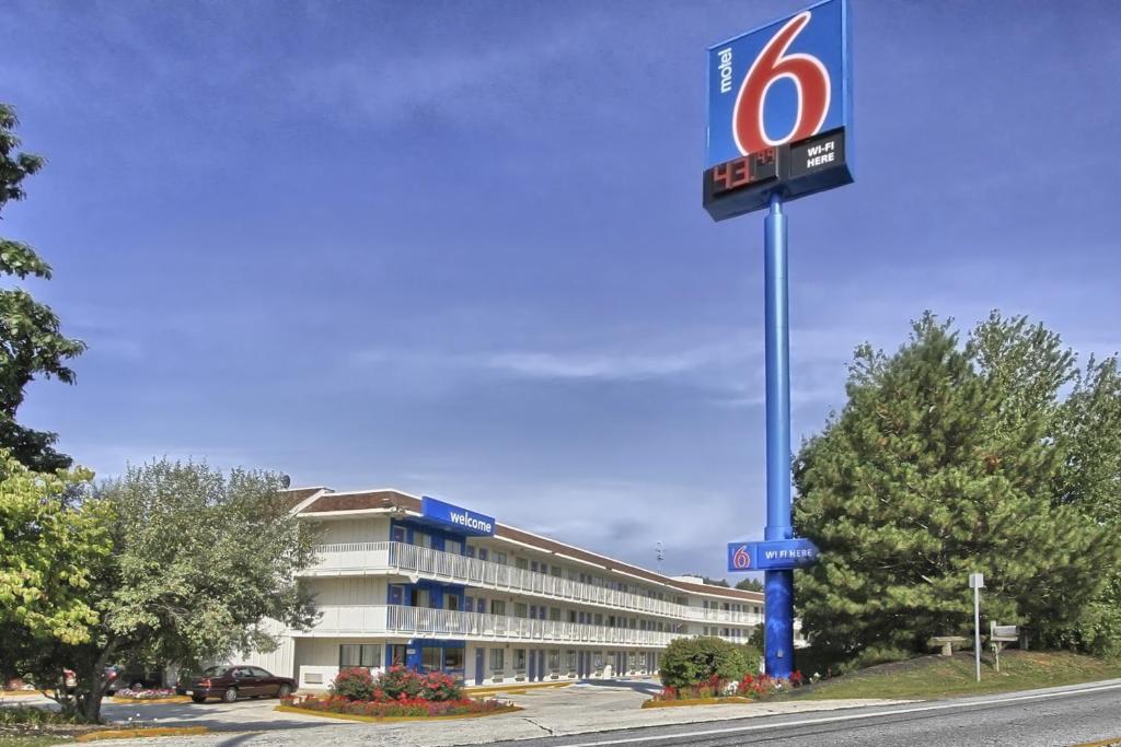 Motel 6-New Cumberland PA - Harrisburg - Hershey South - image 4