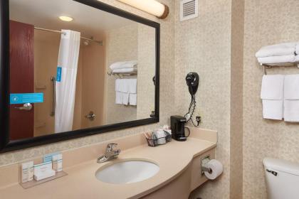 Hampton Inn Shrewsbury - image 15