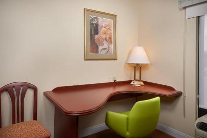 Hampton Inn Shrewsbury - image 7